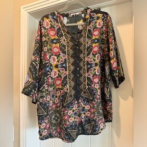Johnny Was Corin Floral Print Button-Down Silk Top Medium 3/4 Quarter Sleeve